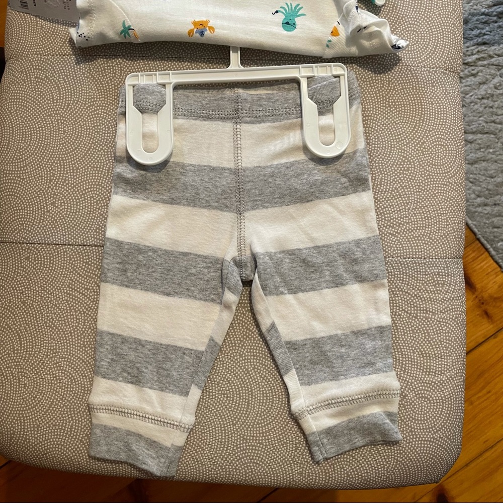 Carter’s 3M Matching Set - Picture 3 of 6